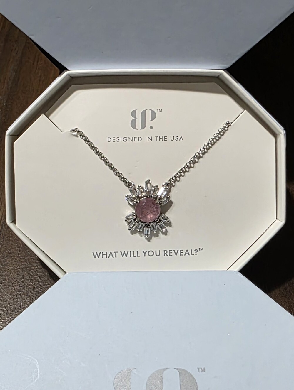 NK78888 DRAMA ON ARRIVAL- BOMB PARTY NECKLACE